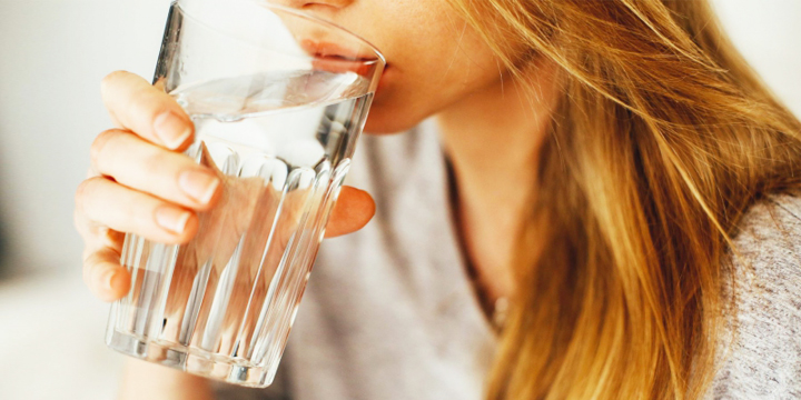 Uống bao nhiêu nước mỗi ngày là đủ?